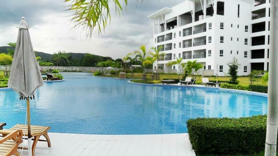 Appartement The Pride Paradise à Hua Hin Extérieur photo